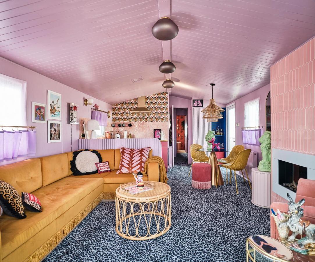 Fun Barbie Inspired, 6 Berth Caravan - Camber Sands Holiday Park, Near The Beach Dış mekan fotoğraf