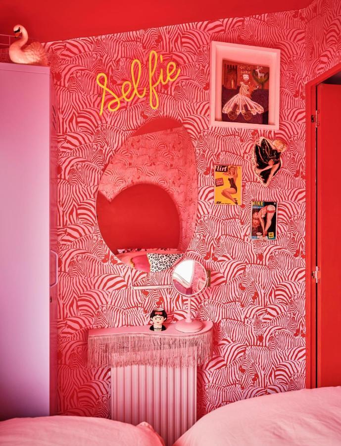 Fun Barbie Inspired, 6 Berth Caravan - Camber Sands Holiday Park, Near The Beach Dış mekan fotoğraf